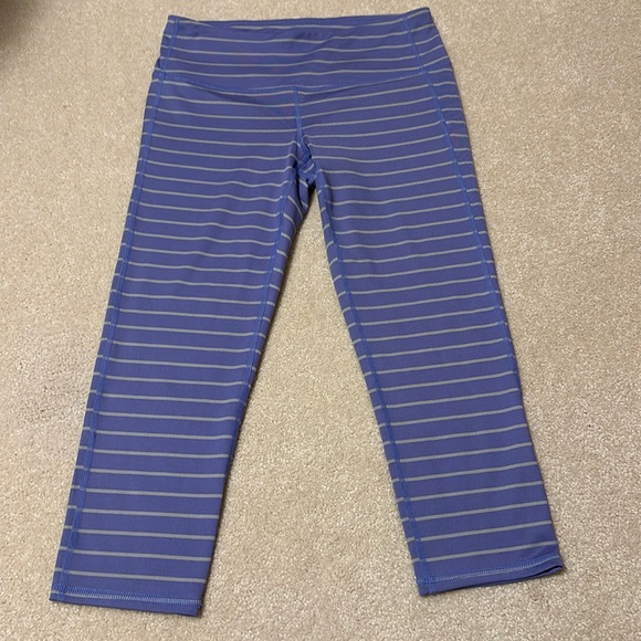 Athleta lavender and gray striped capri leggings size S - Picture 2 of 10